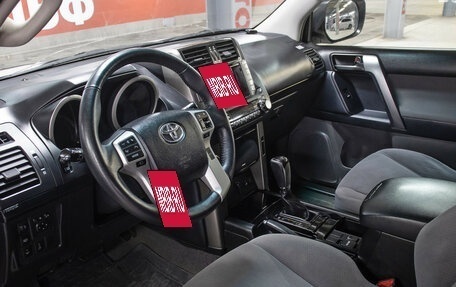 Toyota Land Cruiser Prado 150 рестайлинг 2, 2011 год, 2 698 000 рублей, 15 фотография