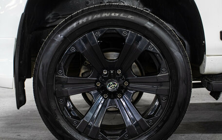 Toyota Land Cruiser Prado 150 рестайлинг 2, 2011 год, 2 698 000 рублей, 22 фотография