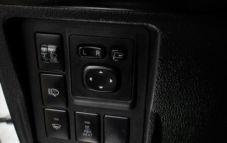 Toyota Land Cruiser Prado 150 рестайлинг 2, 2011 год, 2 698 000 рублей, 20 фотография