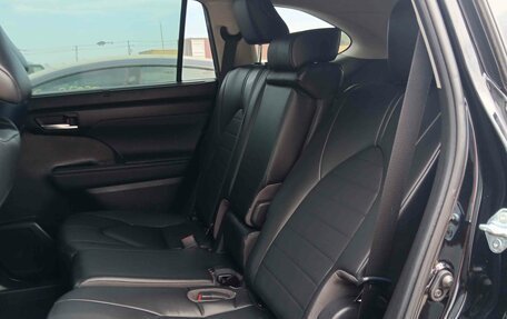 Toyota Highlander, 2023 год, 4 750 000 рублей, 6 фотография