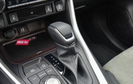 Toyota RAV4, 2025 год, 2 530 000 рублей, 13 фотография