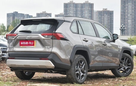 Toyota RAV4, 2025 год, 2 530 000 рублей, 7 фотография
