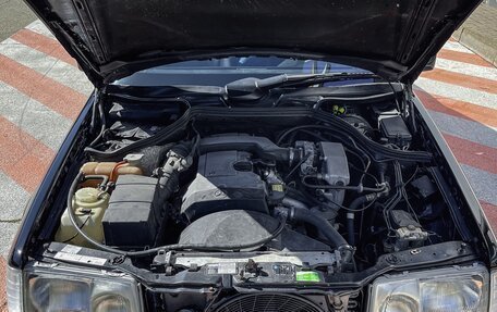 Mercedes-Benz E-Класс, 1995 год, 750 000 рублей, 6 фотография