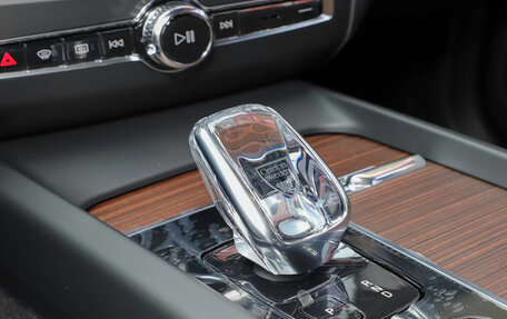 Volvo XC60 II, 2022 год, 3 100 000 рублей, 14 фотография