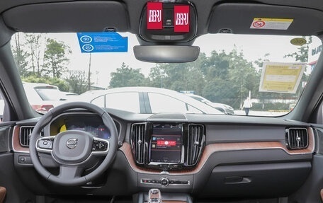 Volvo XC60 II, 2022 год, 3 100 000 рублей, 11 фотография