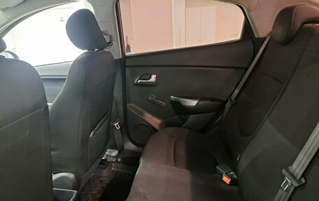 KIA Rio III рестайлинг, 2017 год, 864 000 рублей, 15 фотография