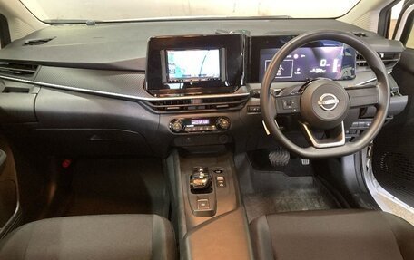 Nissan Note, 2022 год, 1 400 000 рублей, 5 фотография