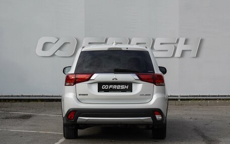 Mitsubishi Outlander III рестайлинг 3, 2018 год, 1 890 000 рублей, 4 фотография