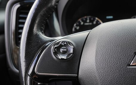 Mitsubishi Outlander III рестайлинг 3, 2018 год, 1 890 000 рублей, 17 фотография