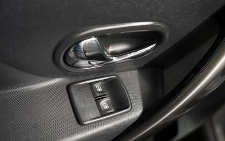 Renault Sandero II рестайлинг, 2015 год, 1 099 000 рублей, 20 фотография