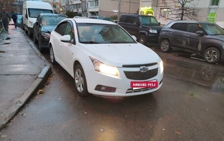 Chevrolet Cruze II, 2011 год, 600 000 рублей, 2 фотография