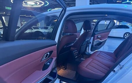 BMW 3 серия, 2022 год, 2 660 000 рублей, 9 фотография