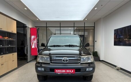 Toyota Land Cruiser 100 рестайлинг 2, 2007 год, 1 700 000 рублей, 2 фотография