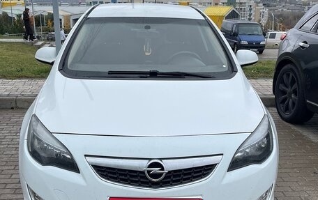 Opel Astra J, 2011 год, 625 000 рублей, 1 фотография