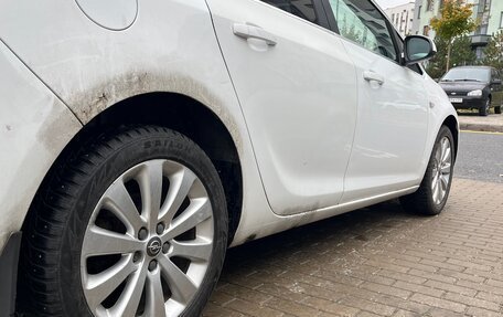 Opel Astra J, 2011 год, 625 000 рублей, 4 фотография