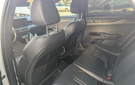KIA K5, 2021 год, 2 800 000 рублей, 13 фотография