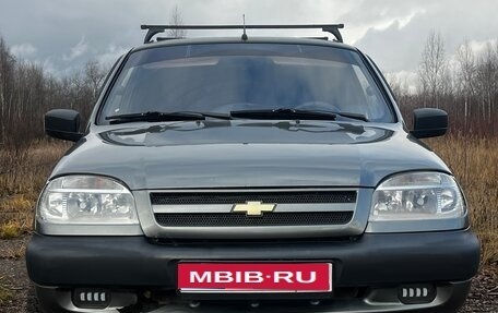 Chevrolet Niva I рестайлинг, 2005 год, 320 000 рублей, 1 фотография