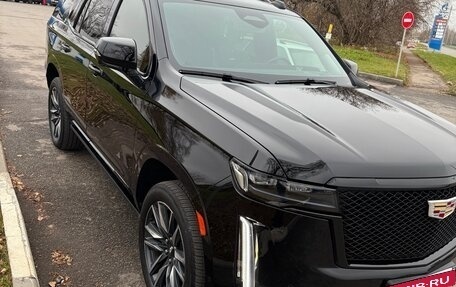 Cadillac Escalade V, 2023 год, 13 900 000 рублей, 3 фотография