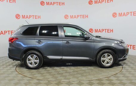 Mitsubishi Outlander III рестайлинг 3, 2016 год, 1 672 000 рублей, 4 фотография