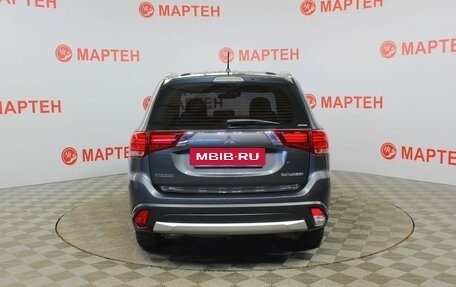Mitsubishi Outlander III рестайлинг 3, 2016 год, 1 672 000 рублей, 6 фотография