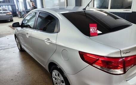 KIA Rio III рестайлинг, 2015 год, 950 000 рублей, 4 фотография