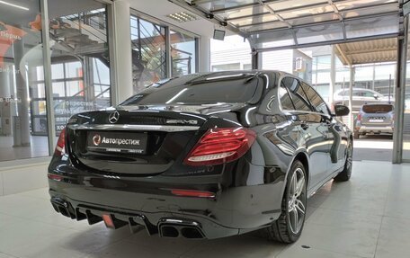 Mercedes-Benz E-Класс, 2019 год, 3 450 000 рублей, 5 фотография