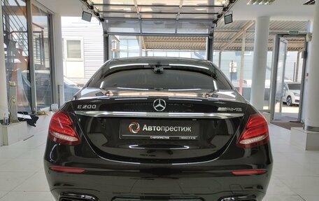 Mercedes-Benz E-Класс, 2019 год, 3 450 000 рублей, 6 фотография