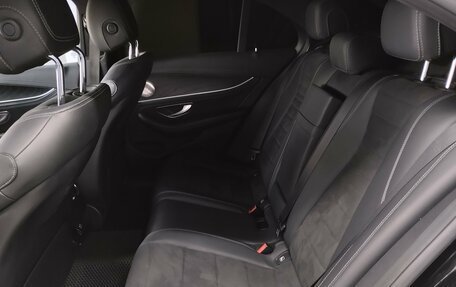 Mercedes-Benz E-Класс, 2019 год, 3 450 000 рублей, 21 фотография