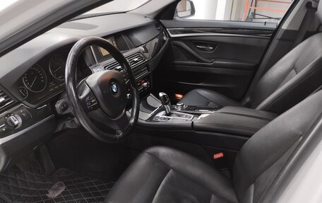 BMW 5 серия, 2015 год, 1 920 000 рублей, 7 фотография