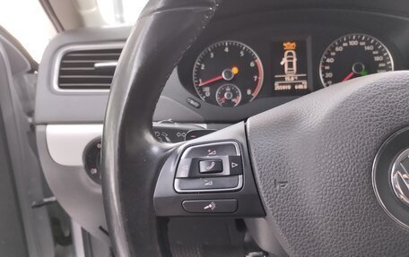 Volkswagen Jetta VI, 2012 год, 1 099 000 рублей, 11 фотография