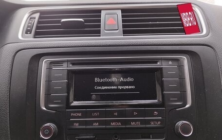 Volkswagen Jetta VI, 2012 год, 1 099 000 рублей, 13 фотография