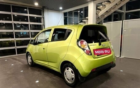 Chevrolet Spark III, 2011 год, 632 000 рублей, 5 фотография