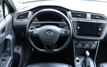 Volkswagen Tiguan II, 2018 год, 2 150 000 рублей, 10 фотография