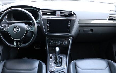 Volkswagen Tiguan II, 2018 год, 2 150 000 рублей, 9 фотография