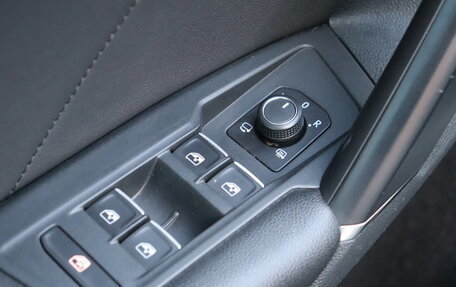 Volkswagen Tiguan II, 2018 год, 2 150 000 рублей, 16 фотография