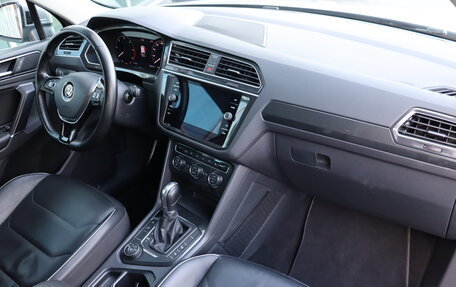 Volkswagen Tiguan II, 2018 год, 2 150 000 рублей, 18 фотография