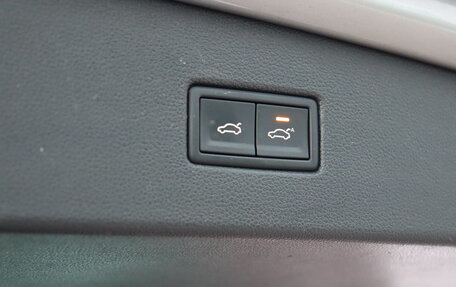 Volkswagen Tiguan II, 2018 год, 2 150 000 рублей, 26 фотография