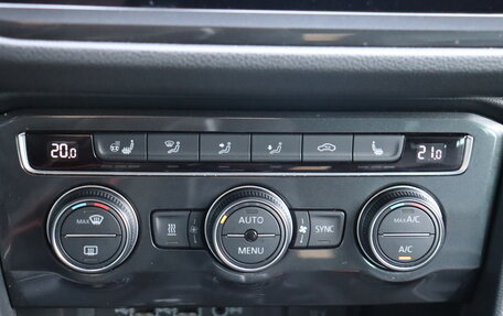 Volkswagen Tiguan II, 2018 год, 2 150 000 рублей, 21 фотография