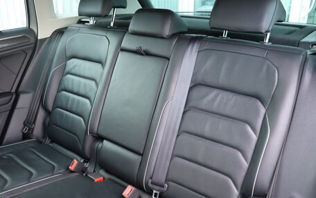 Volkswagen Tiguan II, 2018 год, 2 150 000 рублей, 25 фотография