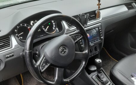 Skoda Rapid I, 2015 год, 900 000 рублей, 10 фотография