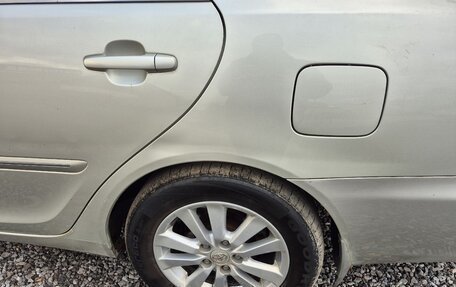 Toyota Camry V40, 2002 год, 650 000 рублей, 10 фотография