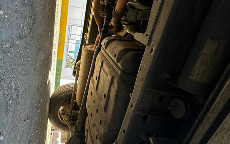 Toyota Land Cruiser 100 рестайлинг 2, 2003 год, 2 250 000 рублей, 18 фотография