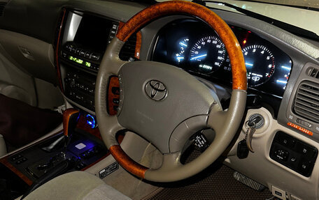 Toyota Land Cruiser 100 рестайлинг 2, 2003 год, 2 250 000 рублей, 10 фотография