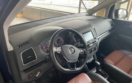 Volkswagen Sharan II, 2021 год, 2 790 000 рублей, 40 фотография