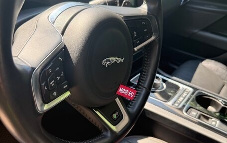 Jaguar XE I рестайлинг, 2016 год, 2 200 000 рублей, 7 фотография