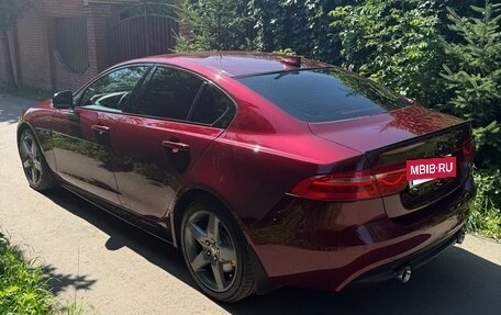 Jaguar XE I рестайлинг, 2016 год, 2 200 000 рублей, 5 фотография