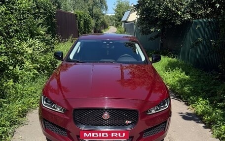 Jaguar XE I рестайлинг, 2016 год, 2 200 000 рублей, 4 фотография