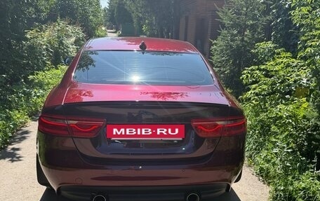 Jaguar XE I рестайлинг, 2016 год, 2 200 000 рублей, 6 фотография