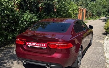 Jaguar XE I рестайлинг, 2016 год, 2 200 000 рублей, 14 фотография