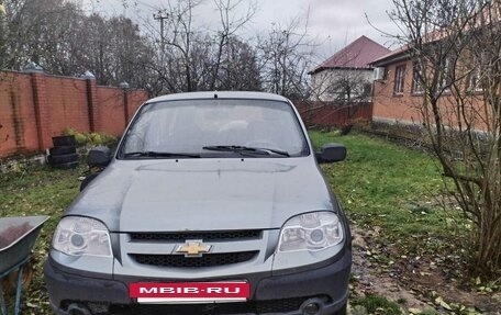 Chevrolet Niva I рестайлинг, 2010 год, 500 000 рублей, 2 фотография